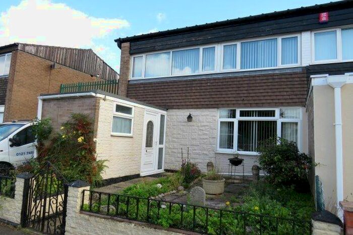 3 Bedroom Property To Rent In Bicknell Croft, Birmingham, B14