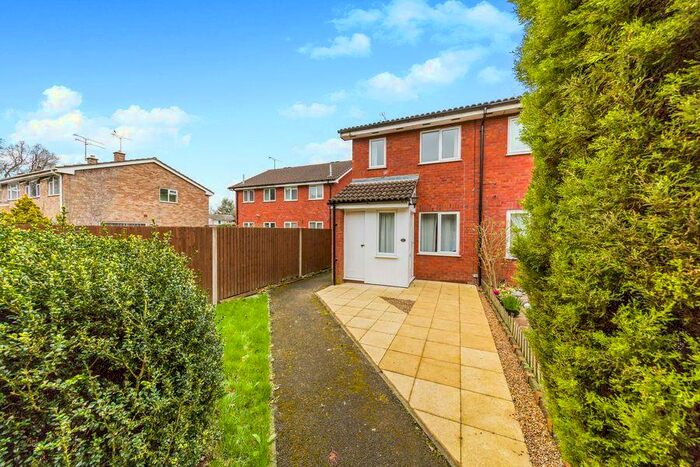 1 Bedroom Cluster House To Rent In Dart Road, GU14