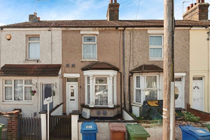 3 Bedroom Property To Rent In Darnley Road, Grays, RM17