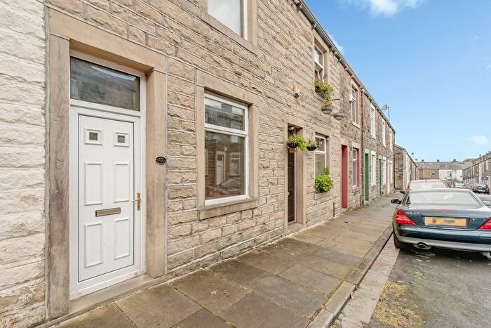 3 Bedroom Terraced House For Sale In Cleveland Street, Colne, Lancashire, BB8