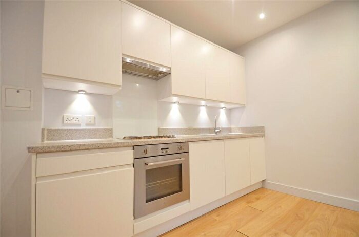 2 Bedroom Duplex To Rent In Manor Place, Sutton, SM1