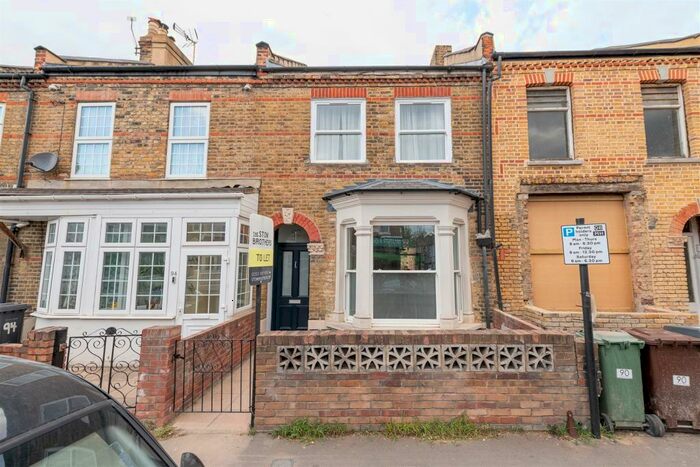 3 Bedroom Terraced House To Rent In Queens Road, Walthamstow, E17