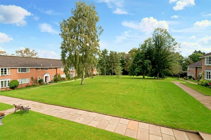 2 Bedroom Flat For Sale In Castle Hill Court, Prestbury, Macclesfield, SK10