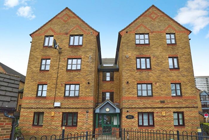 1 Bedroom Flat For Sale In Ireton Street, London, London, E3