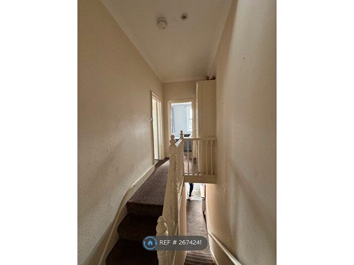 1 Bedroom Flat To Rent In Leicester Road, Barnet, EN5