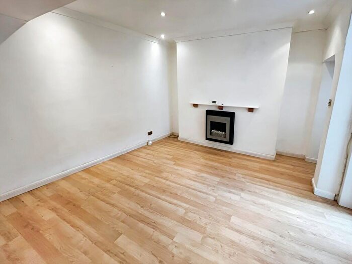 1 Bedroom Apartment To Rent In Devonshire Place, Brighton, BN2