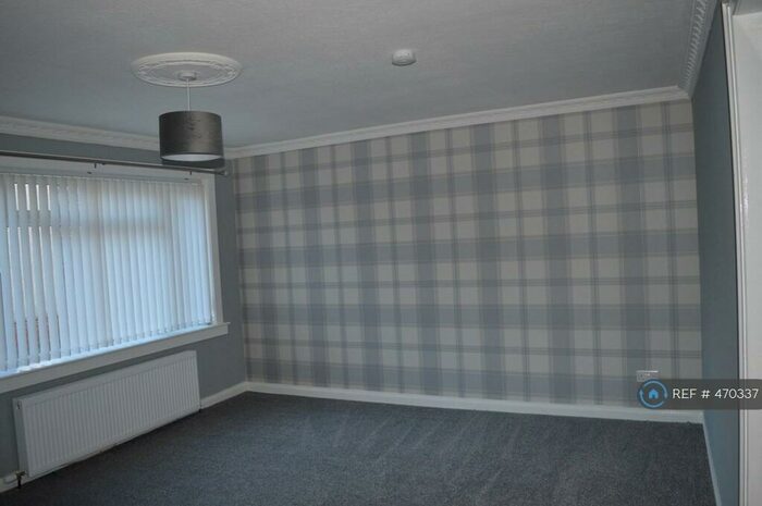 2 Bedroom Flat To Rent In Moidart Road, Port Glasgow, PA14