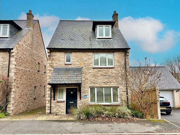 4 Bedroom Detached House For Sale In White Horse Drive, Preston, Weymouth, DT3