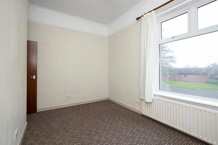 2 Bedroom Semi-Detached Bungalow For Sale In Rosebank Cottage North, Cross Roads, Halbeath, KY11