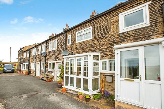 1 Bedroom Terraced House For Sale In Water Hill, Sowerby Bridge, West Yorkshire, HX6