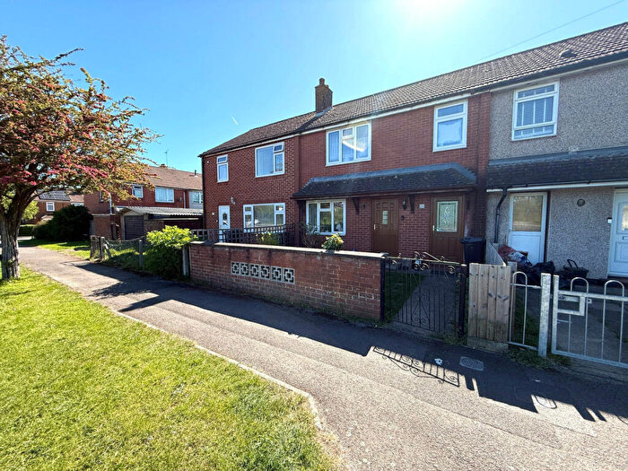3 Bedroom Terraced House For Sale In Drakes Way, Swindon, SN3