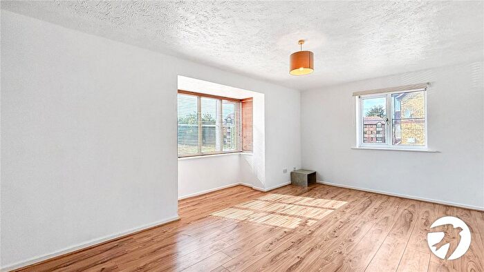 Studio To Rent In Frobisher Road, Erith, DA8