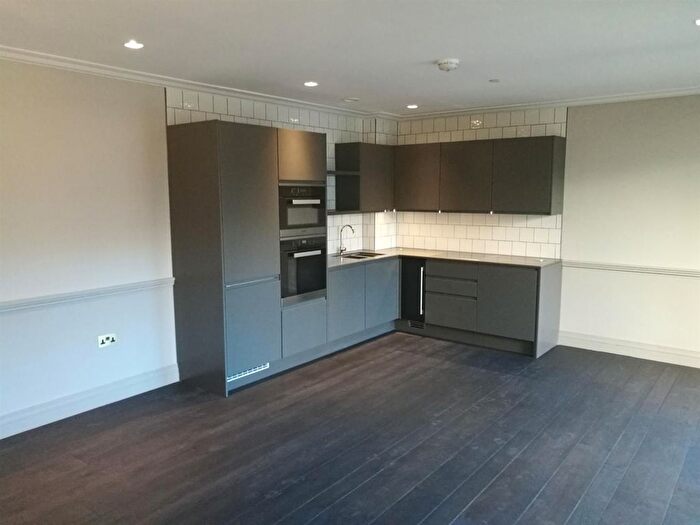 2 Bedroom Property To Rent In Crisp Road, London, W6