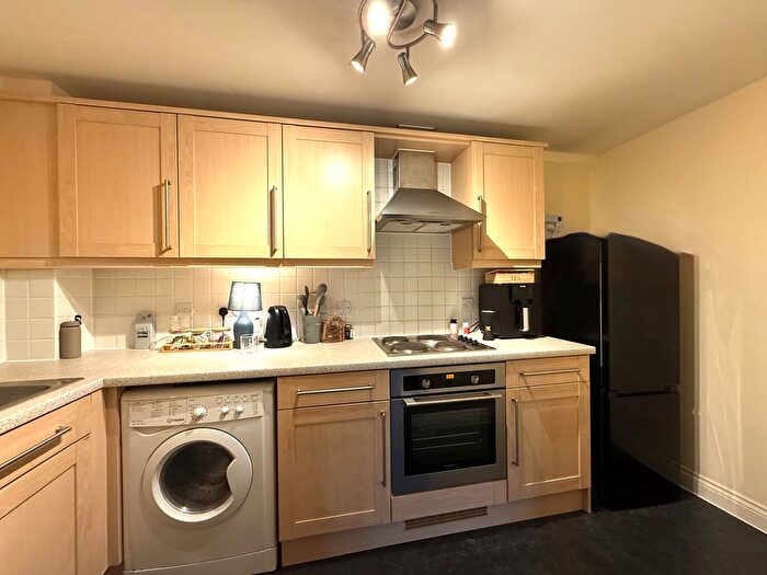 2 Bedroom Flat To Rent In Constantine House, New North Road, EX4