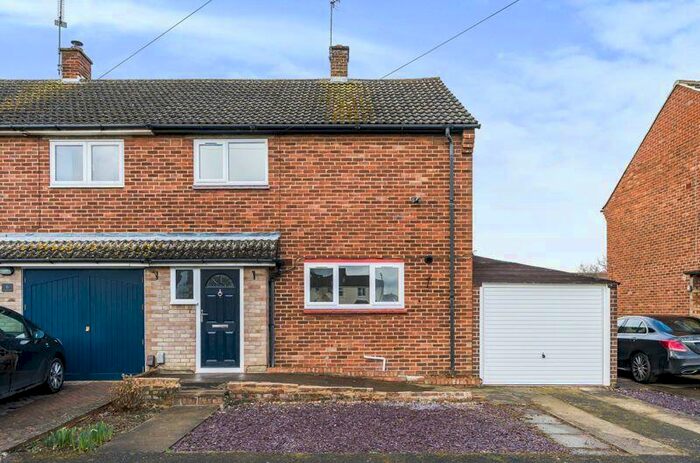3 Bedroom Semi-Detached House To Rent In Larkhill Place, Abingdon, OX14