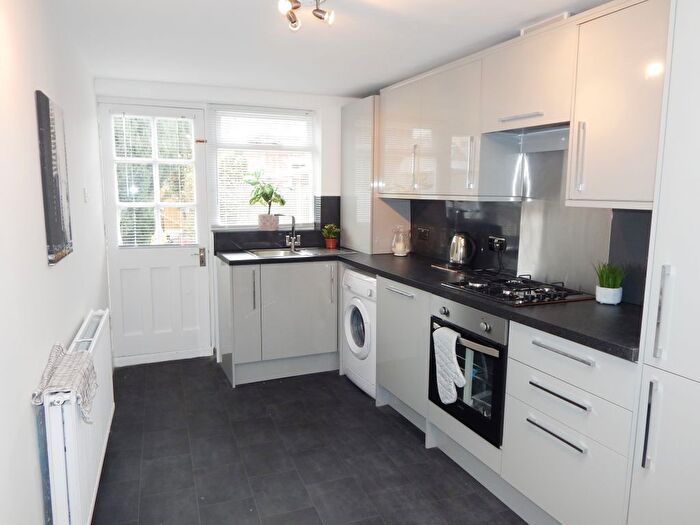 3 Bedroom Cottage To Rent In Hartfield Crescent, London, SW19