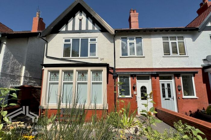 4 Bedroom Semi-Detached House To Rent In Knowles Road, Lytham St Annes, Lancashire, FY8