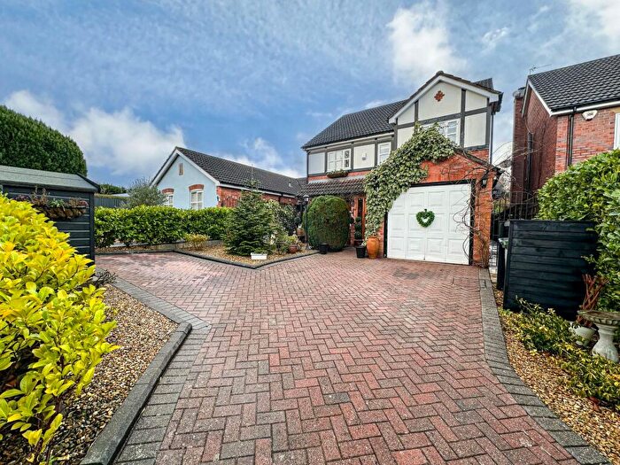 4 Bedroom Detached House For Sale In Briary Close, Barnston, Wirral, CH60