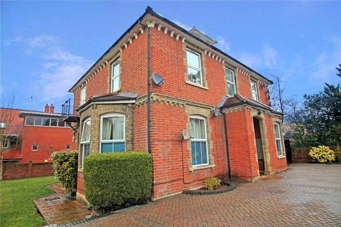 2 Bedroom Flat To Rent In Addington Road, Reading, Berkshire, RG1