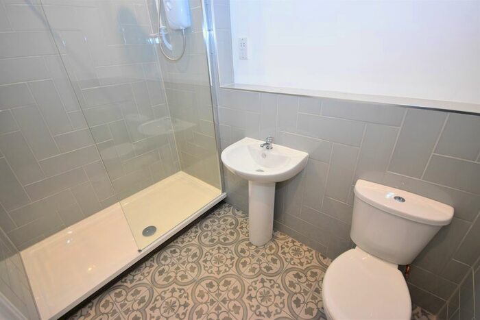 3 Bedroom Flat To Rent In Claypath, Durham DH1