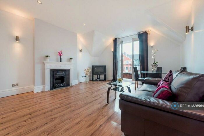 2 Bedroom Flat To Rent In Belsize Park Gardens, London, NW3