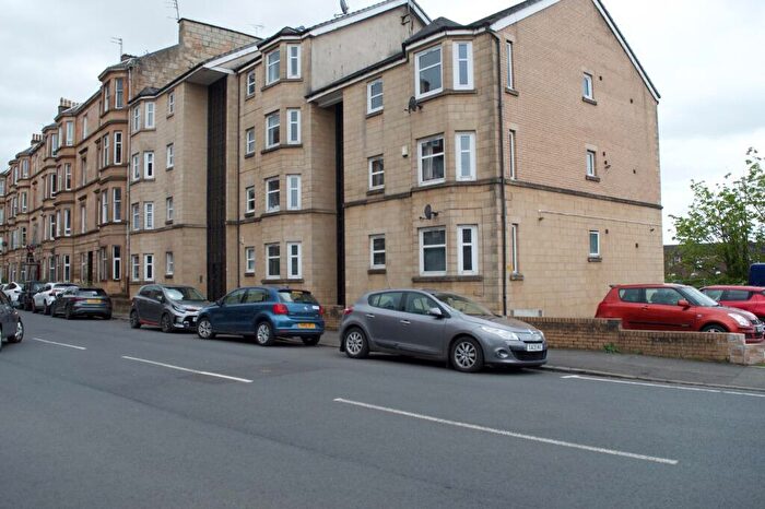 3 Bedroom Flat To Rent In Old Castle Road, Anderston, Glasgow, G44