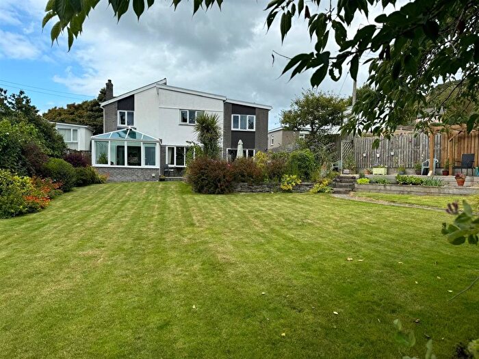 4 Bedroom Property For Sale In Lon Ty Llwyd, Llanfarian, Aberystwyth, SY23