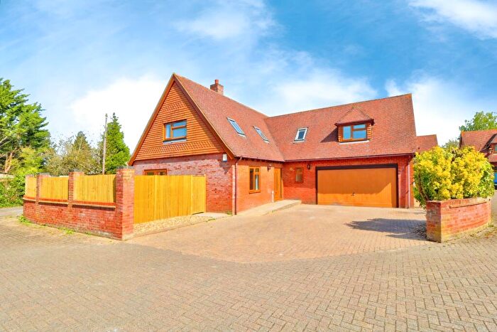 4 Bedroom Detached House For Sale In Aerodrome Road, Bekesbourne, CT4