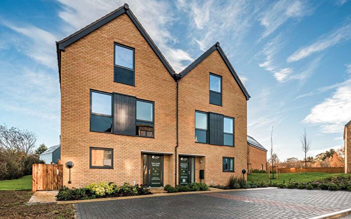 4 Bedroom Semi Detached House For Sale In Thanet Way, Whitstable, CT5