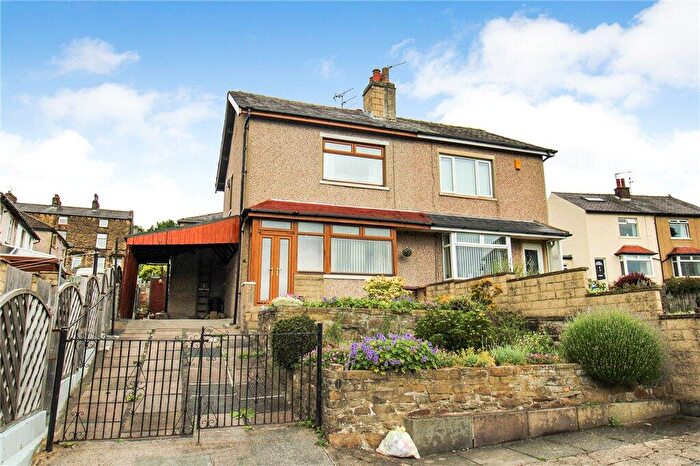 2 Bedroom Semi-Detached House For Sale In Lynton Drive, Keighley, West Yorkshire, BD20