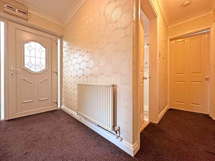 2 Bedroom Bungalow For Sale In Brookfield Way, Tipton, DY4