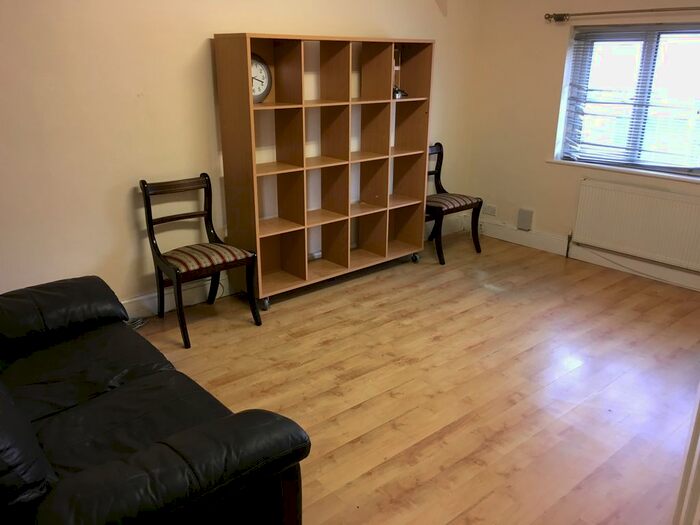 1 Bedroom Flat To Rent In Very Near Kingston Road Area, New Malden, KT3