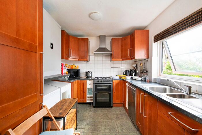 1 Bedroom Flat For Sale In Empire Wharf Road, Cubitt Town, E14