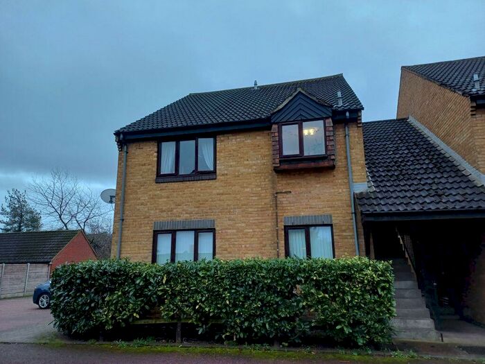 1 Bedroom Flat To Rent In Victory Way, London, SE16