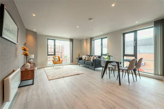 2 Bedroom Apartment To Rent In St Martins Place, Broad Street, Birmingham, West Midlands, B15