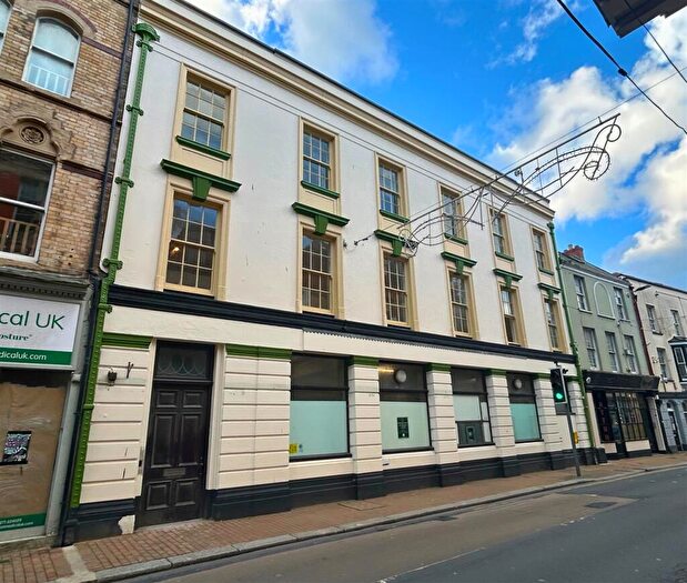 3 Bedroom Apartment To Rent In High Street, Ilfracombe, Ilfracombe, EX34