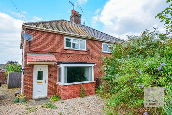 2 Bedroom Semi-Detached House For Sale In Grange Close, Hoveton, Norfolk, NR12