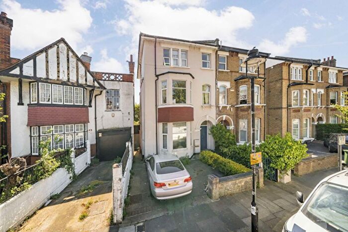 4 Bedroom Flat For Sale In Weech Road, West Hampstead, NW6