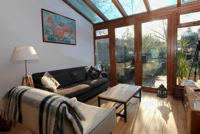 2 Bedroom Flat To Rent In Upper Richmond Road, London SW15