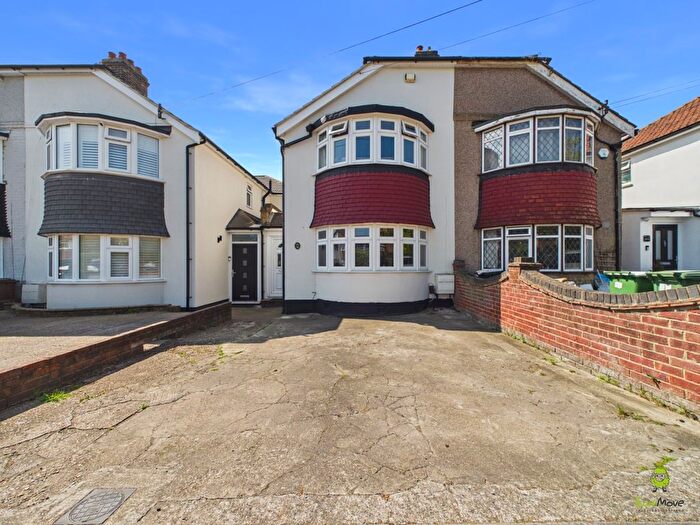 3 Bedroom Semi Detached House For Sale In Sidmouth Road, Welling, Kent, DA16