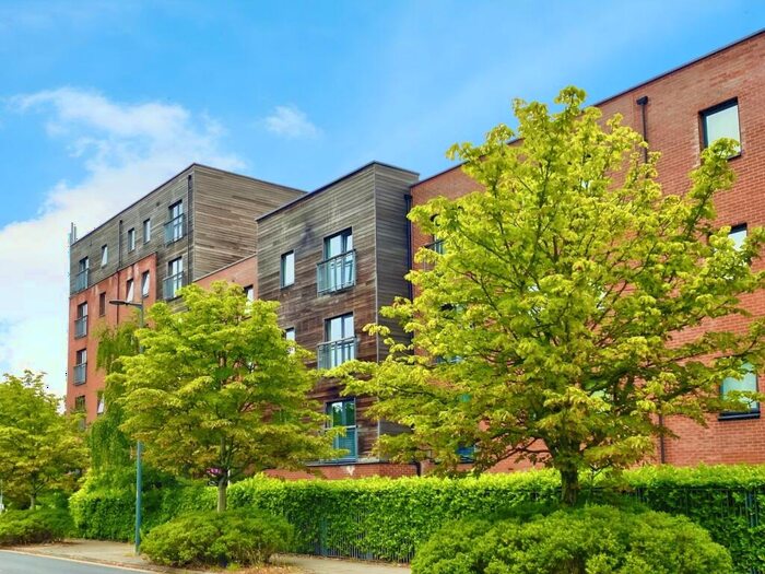 2 Bedroom Flat To Rent In The Boulevard, Manchester, Greater Manchester, M20