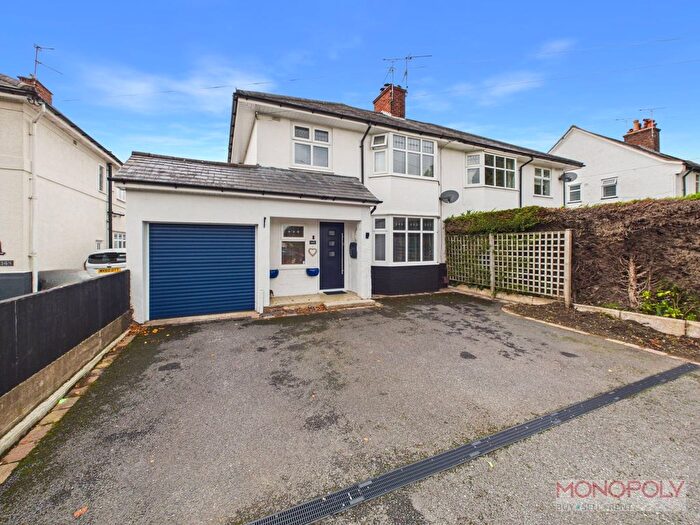 4 Bedroom Semi-Detached House For Sale In Chester Road, Wrexham, LL11