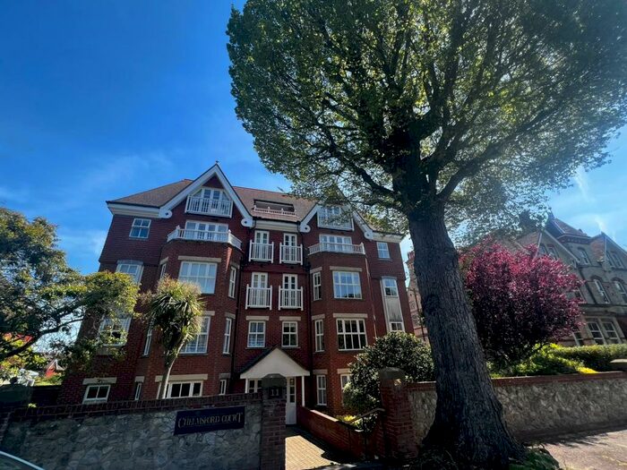 2 Bedroom Apartment To Rent In Granville Road, Eastbourne, BN20