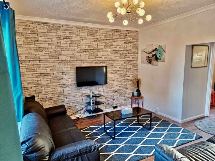 3 Bedroom End Of Terrace House For Sale In Lynn Street, Chester Le Street, DH3