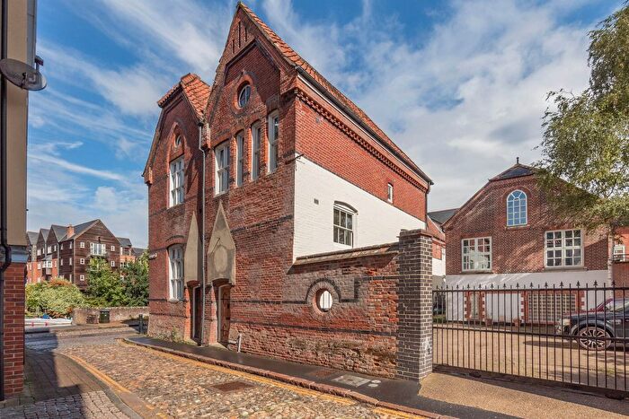 3 Bedroom Property For Sale In Pigg Lane, Norwich, NR3