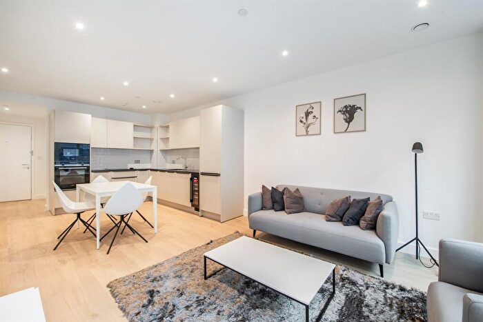 2 Bedroom Apartment To Rent In Dray House, Lombard Square, SE28