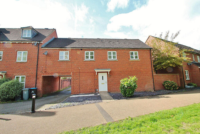 2 Bedroom Apartment For Sale In Madley Brook Lane, Witney, OX28