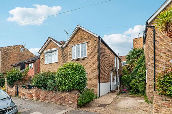 2 Bedroom Terraced House For Sale In Rothschild Road, London, W4