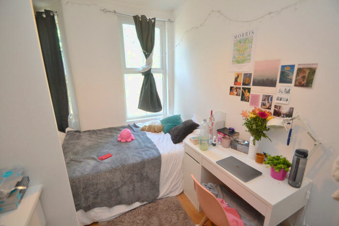 9 Bedroom Town House To Rent In Bed Aubrey Road, Fallowfield, Manchester, M14