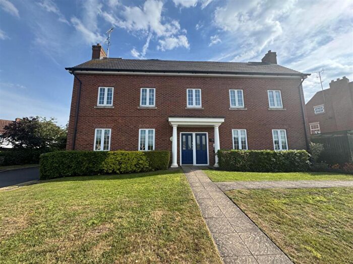 2 Bedroom Apartment For Sale In Cutlers Court, Radcliffe-On-Trent, Nottingham, NG12